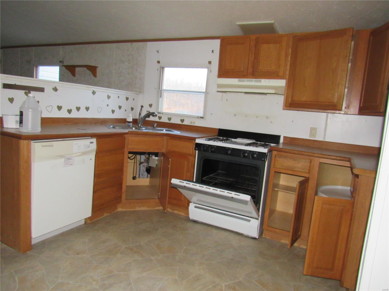 32769 Teney Hollow Road Brighton, IL 62012 - Photo 7 of 11 Gallery Image 7