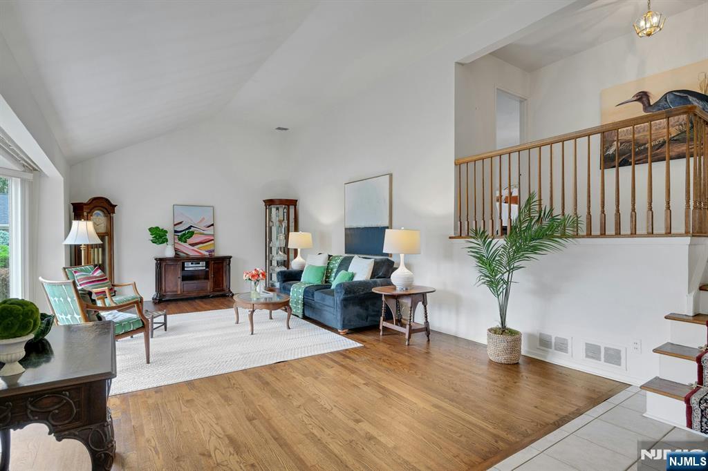 205 Haddenfield Road Clifton, NJ 07013 - Photo 6 of 29