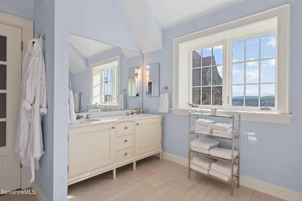 $10,995,000 | 30 E Road, Alford, MA 01266