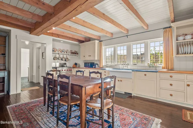 $13,500,000 | 30 E Road, Alford, MA 01266