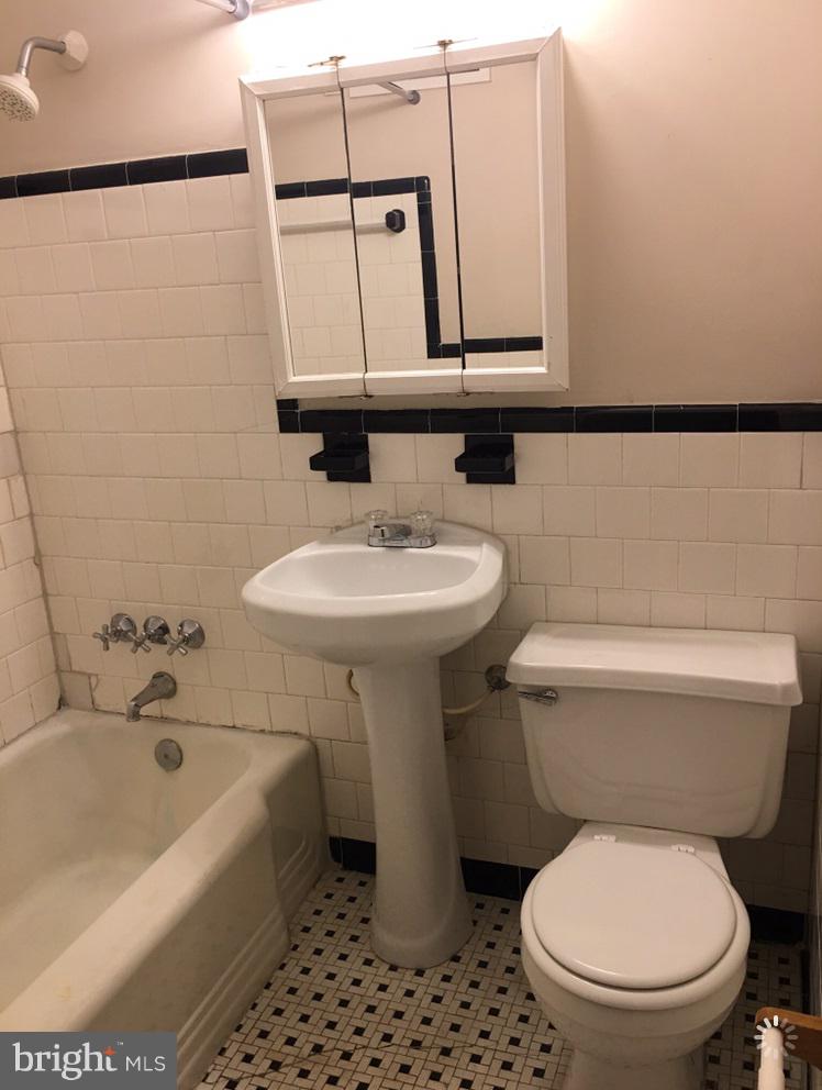 1655 Northgate Road Baltimore, MD 21218 - Photo 5 of 10