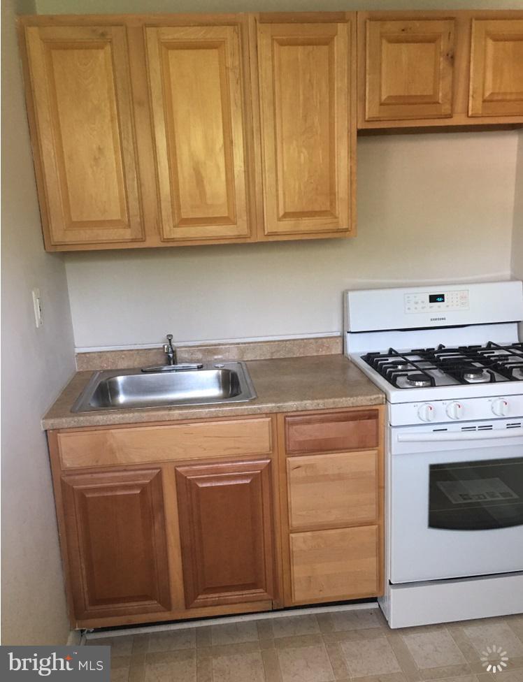 1655 Northgate Road Baltimore, MD 21218 - Photo 8 of 10