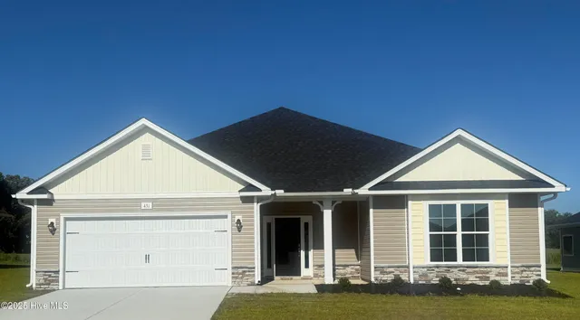 $310,500 | 431 Seashore Street, Grimesland, NC 27837