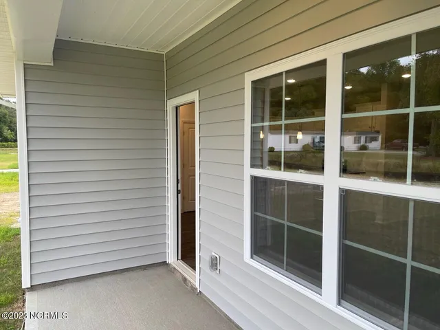 $310,500 | 431 Seashore Street, Grimesland, NC 27837