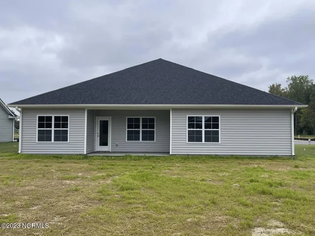 $310,500 | 431 Seashore Street, Grimesland, NC 27837