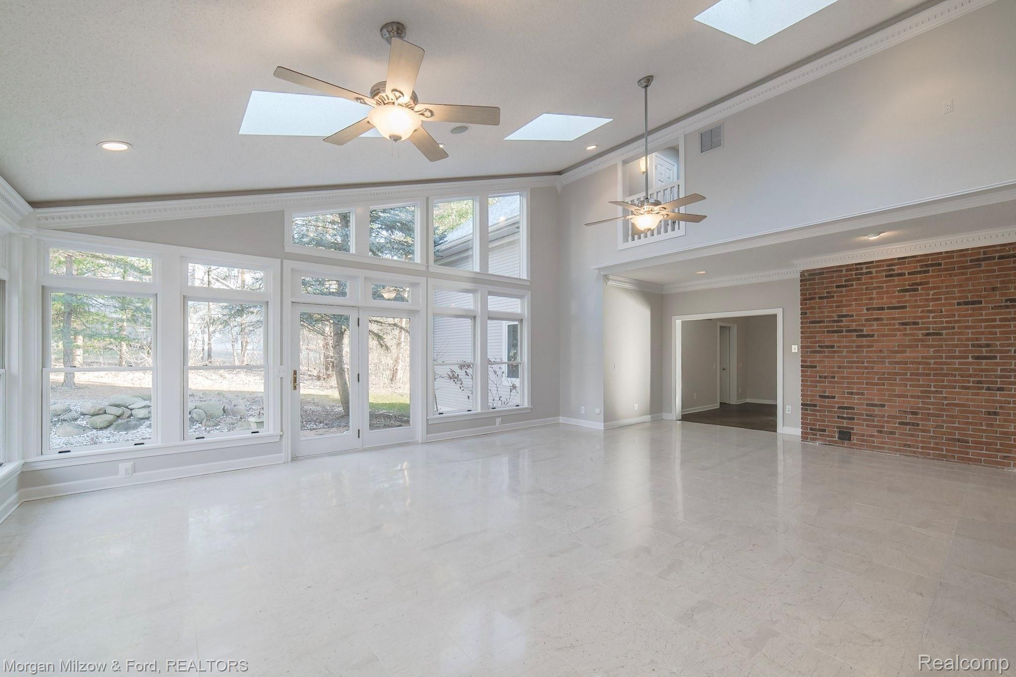 5848 Clarkston Road Clarkston, MI 48348 - Photo 24 of 80 Clarkston (24).jpg