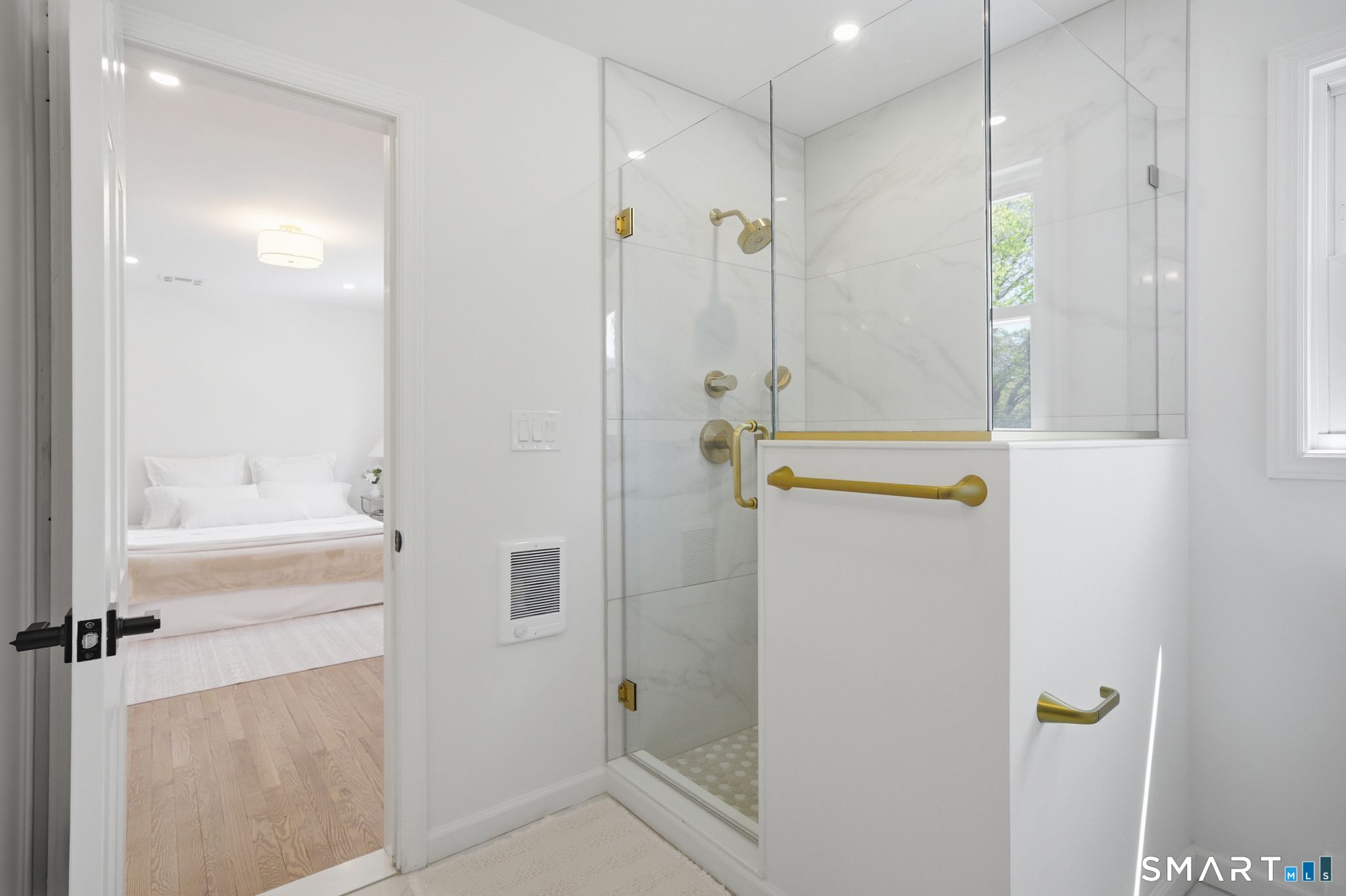 5 Betmarlea Road Norwalk, CT 06850 - Photo 24 of 33 Primary bath