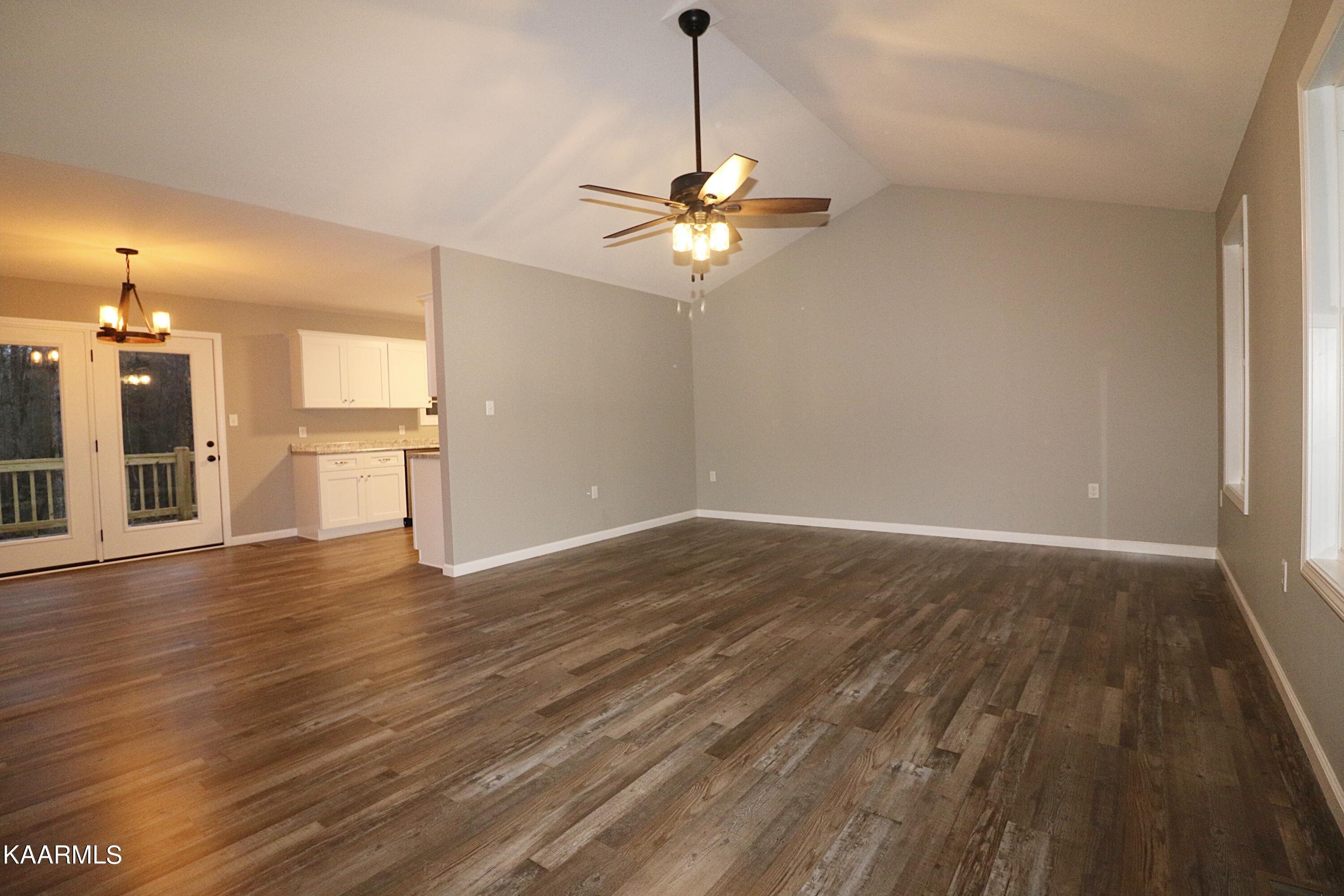 1135 Toomey Fls Road Oneida, TN 37841 - Photo 4 of 31 094A2480