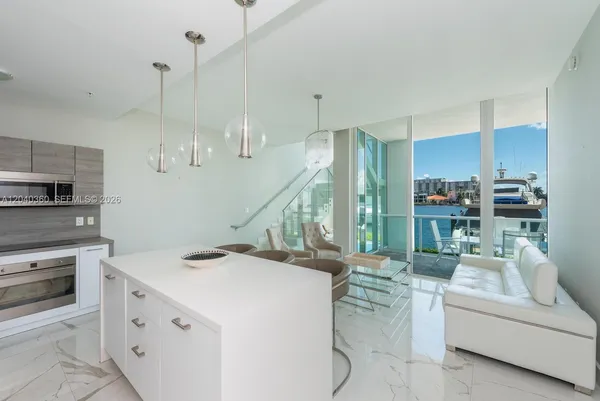 $5,800 | 400 Sunny Isles Boulevard, Unit 104, Sunny Isles Beach, FL 33160