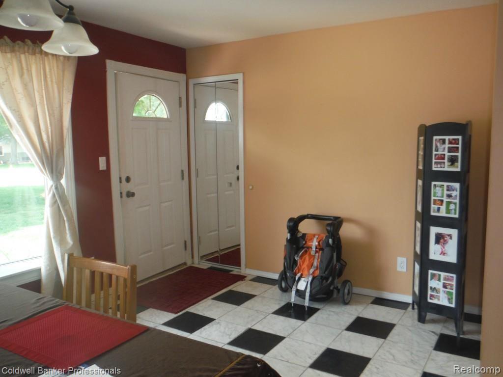50151 Cedargrove Road Utica, MI 48317 - Photo 6 of 16 DSCF0628.jpg