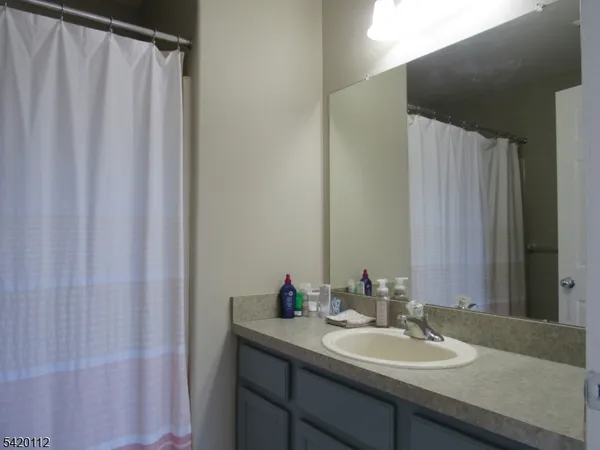 $2,100 | 132 Limerick Lane, Phillipsburg, NJ 08865
