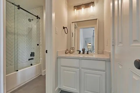 $1,185,000 | 134 Monterrey Bend, Montgomery, TX 77316