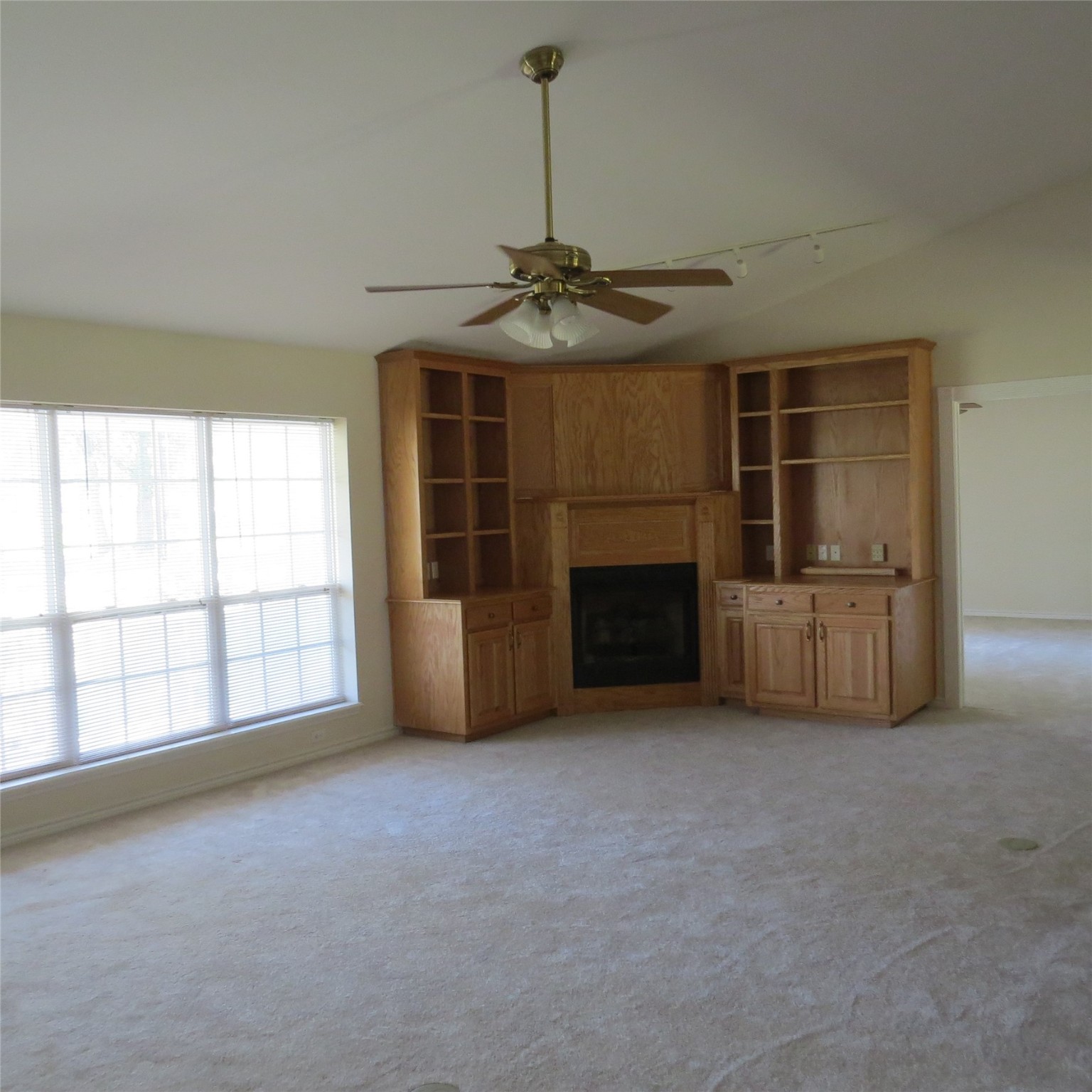 651 Sam Houston Loop Point Blank, TX 77364 - Photo 19 of 47 Livingroom light and bright