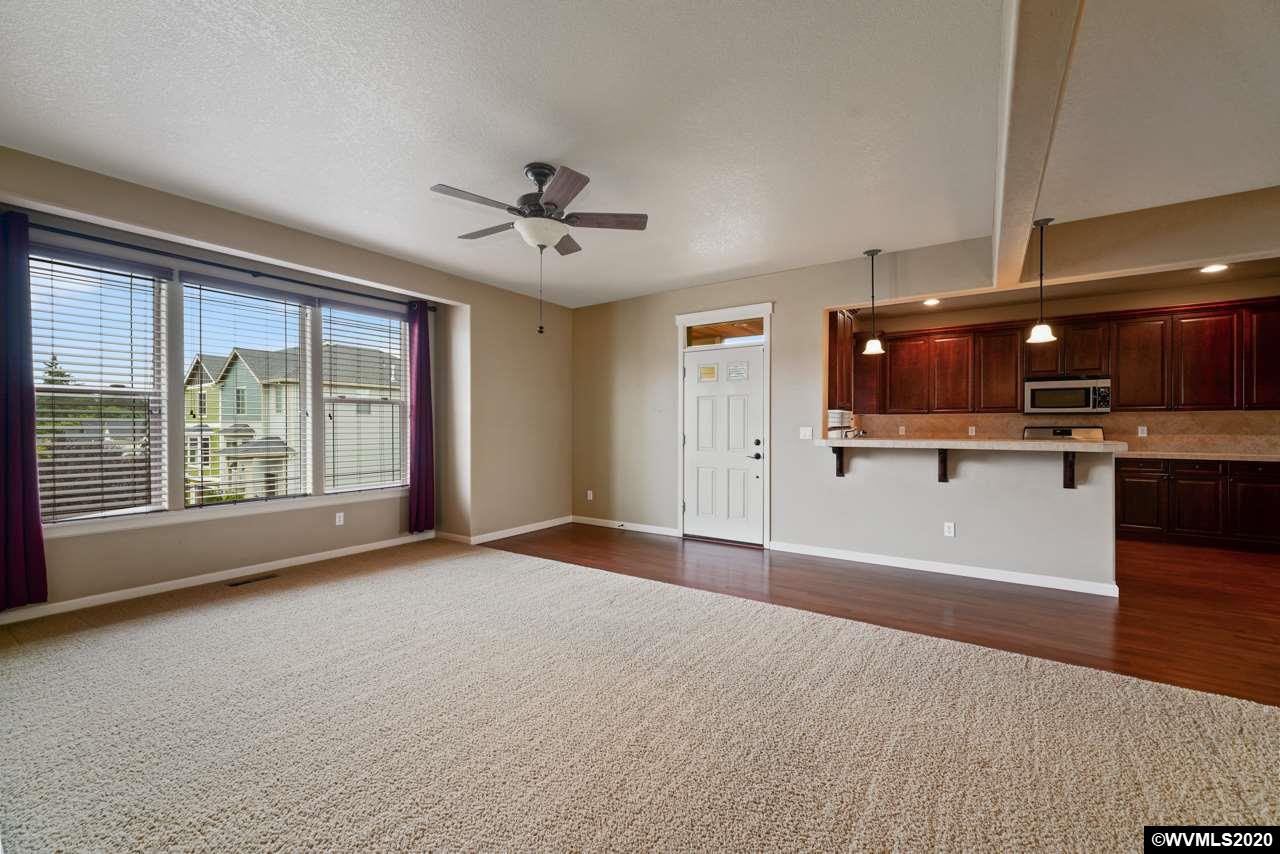 808 Crouchen Street Northwest Salem, OR 97304 - Photo 7 of 37