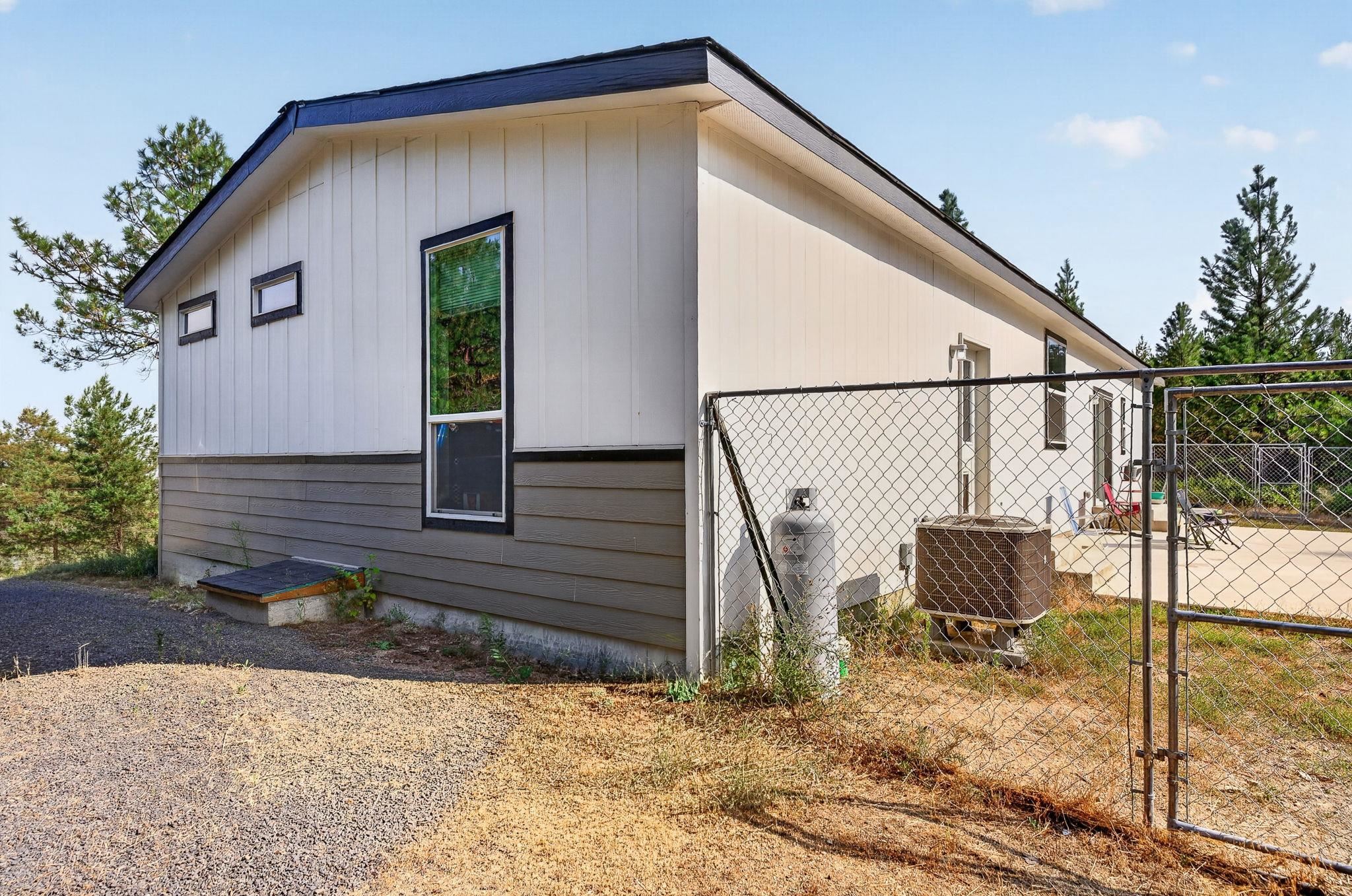 28995 North Hardesty Road Chattaroy, WA 99003 - Photo 31 of 41 Gallery Image 31