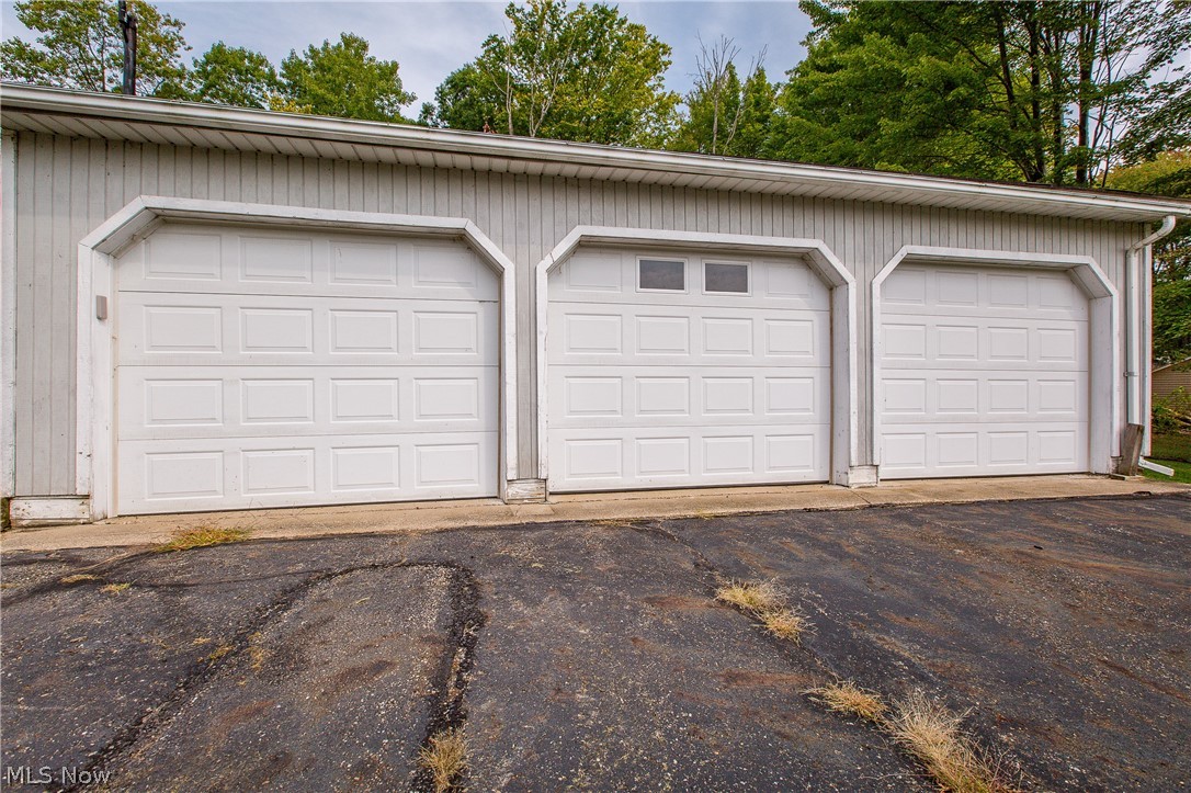 1069 Ravenna Road Kent, OH 44240 - Photo 5 of 20