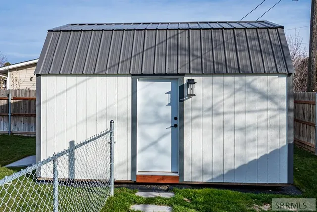 $285,000 | 190 Henry Avenue, Pocatello, ID 83202