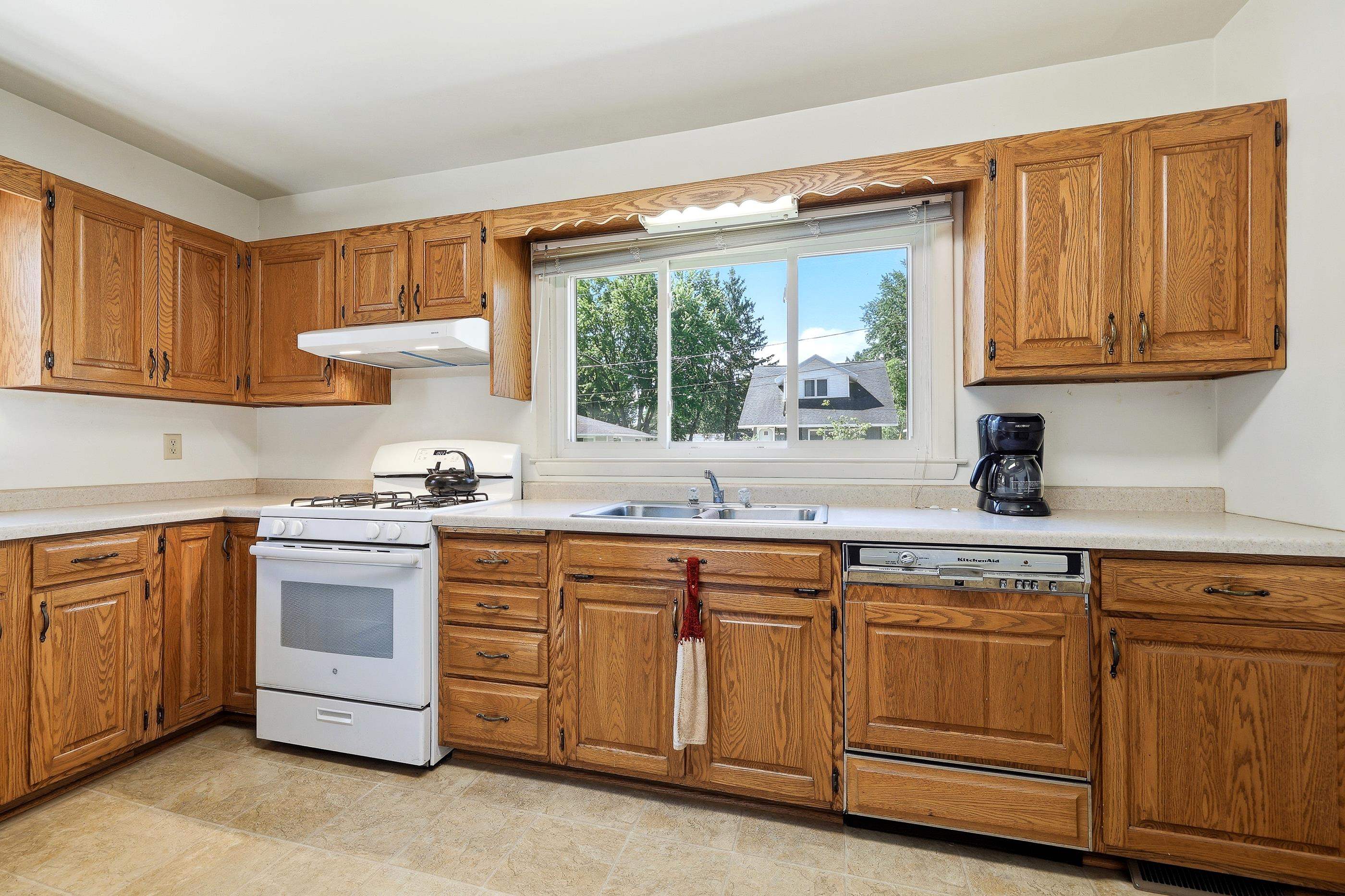 308 Walker Street Stevens Point, WI 54481 - Photo 16 of 39