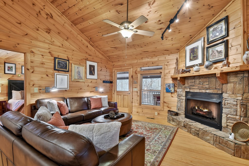 1175 Lickskillet Road Blue Ridge, GA 30513 - Photo 5 of 52 Gallery Image 5