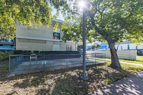 $1,600 | 1685 Jefferson Avenue, Unit 17, Miami Beach, FL 33139