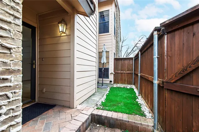 $2,150 | 5626 Preston Oaks Road, Unit 5A, Dallas, TX 75254