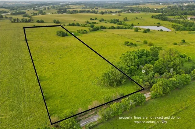 $325,000 | Northeast 124th Street, Kearney, MO 64060