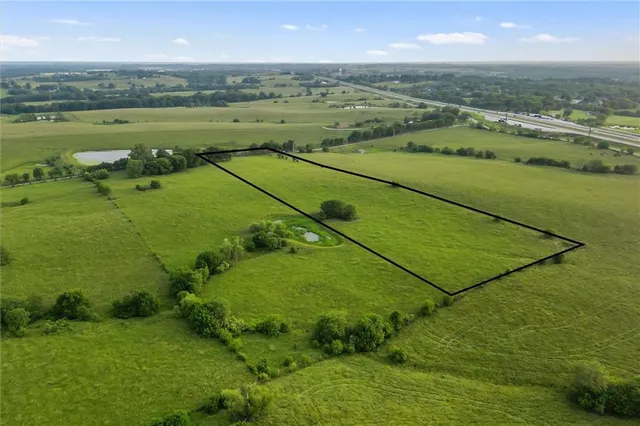 $325,000 | Northeast 124th Street, Kearney, MO 64060