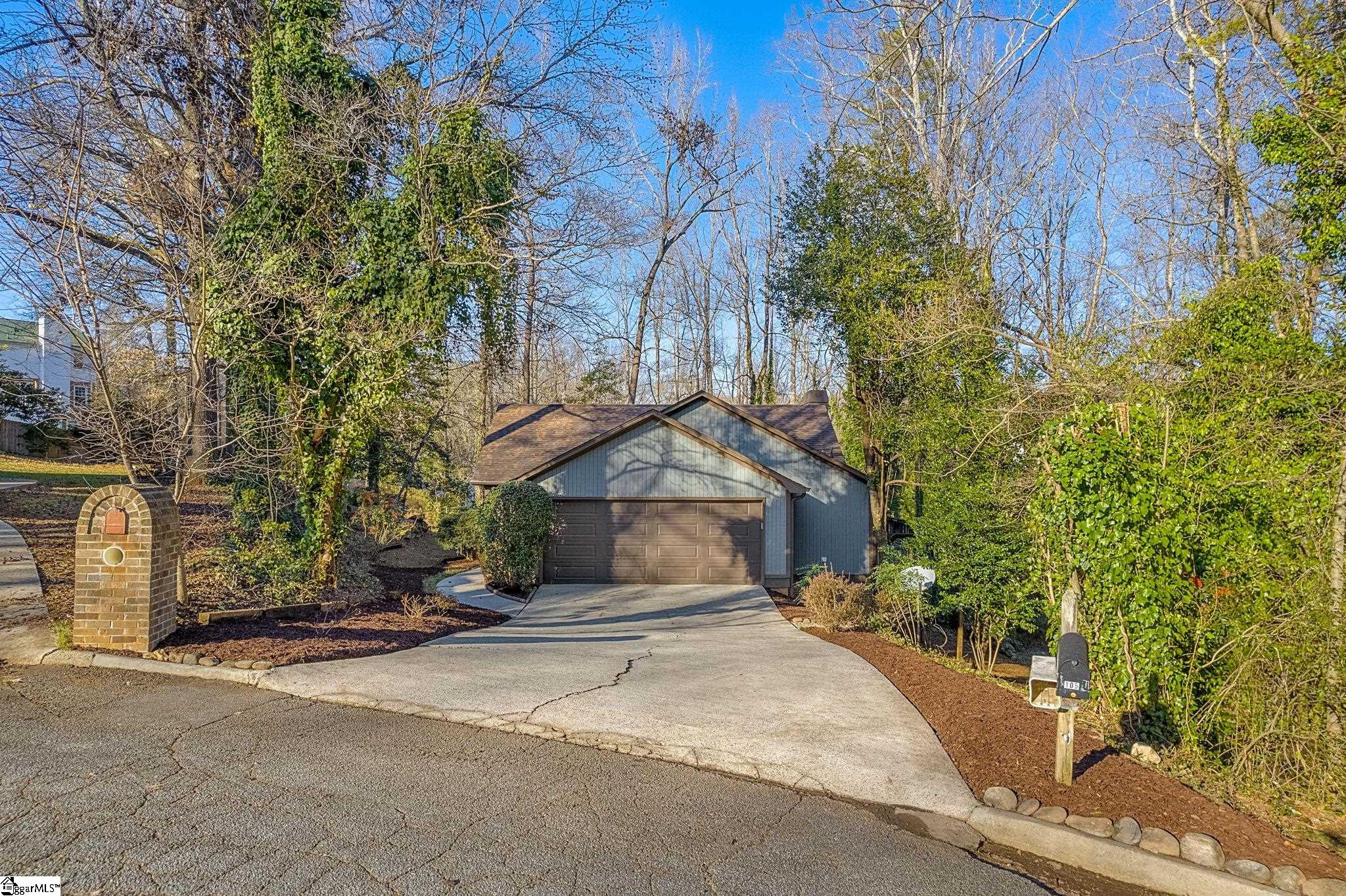 105 Oak Ridge Court Greer, SC 29650 - Photo 2 of 36 Gallery Image 2