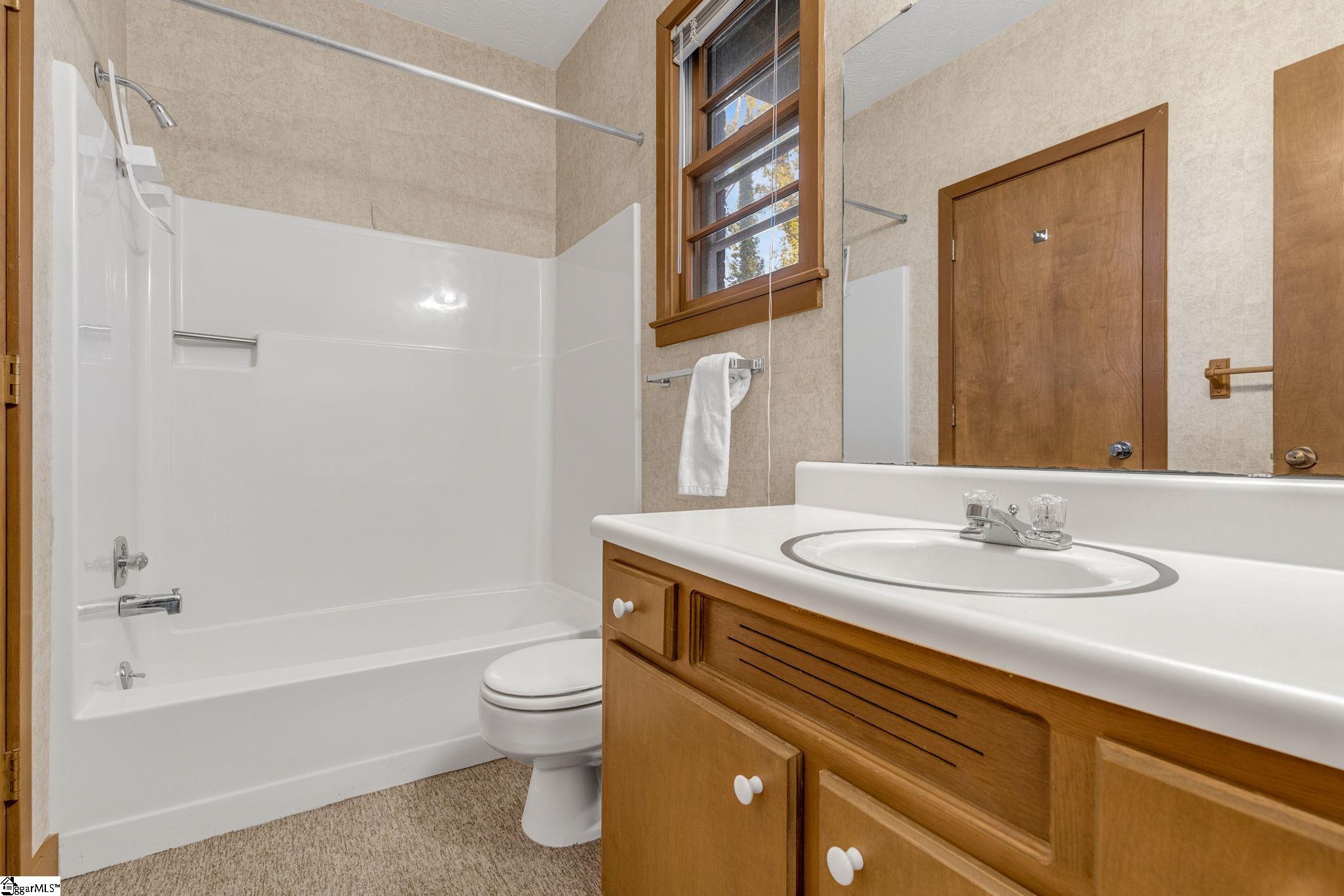 105 Oak Ridge Court Greer, SC 29650 - Photo 28 of 36 Gallery Image 28