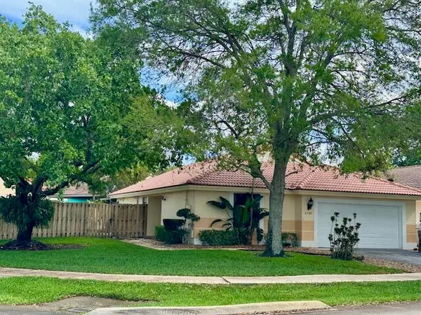 $3,500 | 6100 West Falcons Lea Drive, Davie, FL 33331