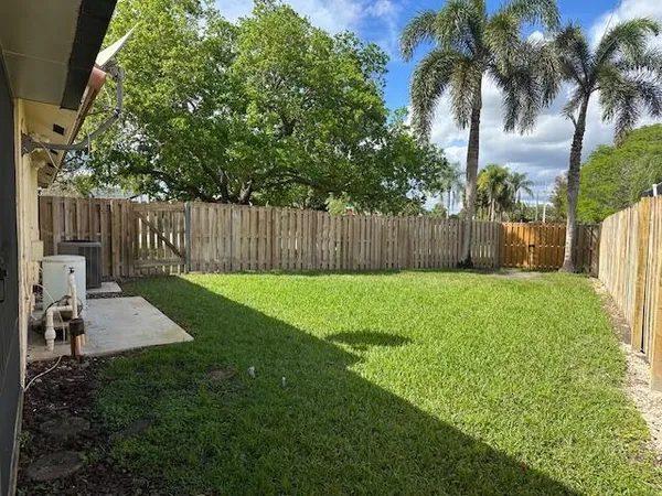 $3,500 | 6100 West Falcons Lea Drive, Davie, FL 33331