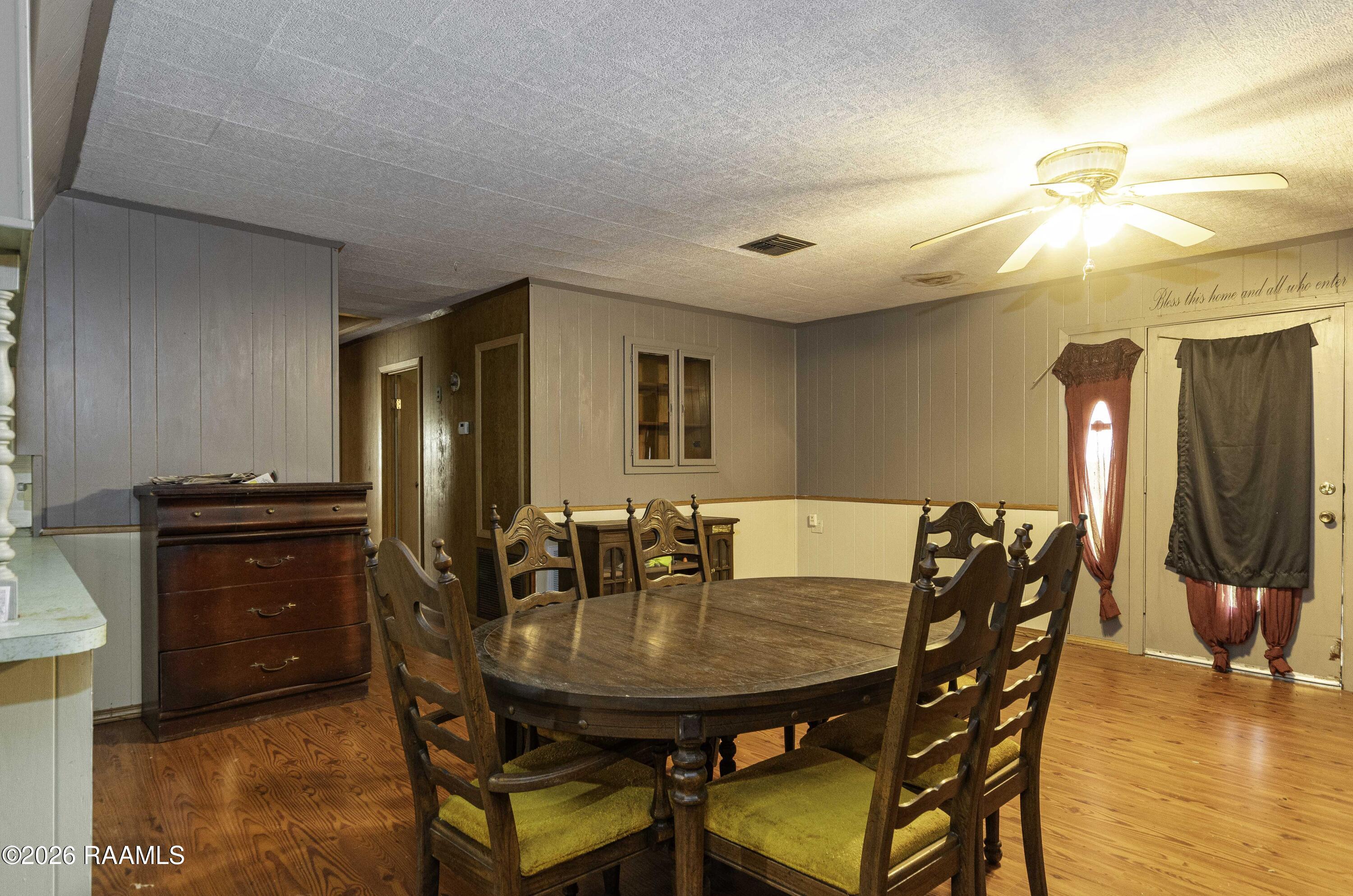 Dining Area 1 (4)