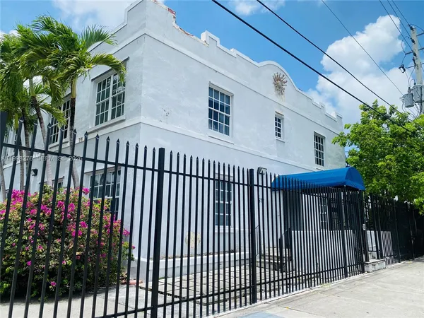$1,850 | 577 Northeast 62nd Street, Unit 8, Miami, FL 33138