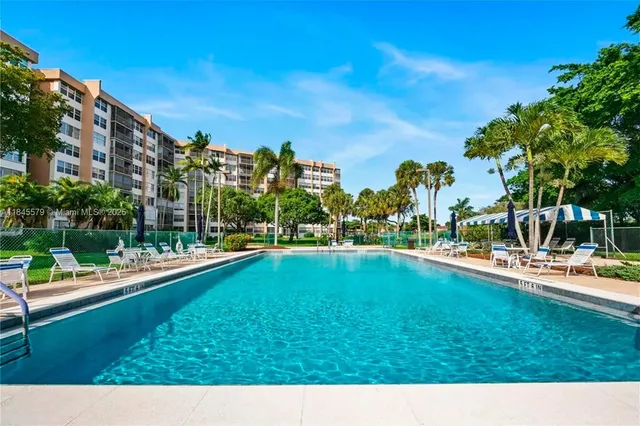 $135,000 | 900 St Charles Place, Unit 316, Pembroke Pines, FL 33026