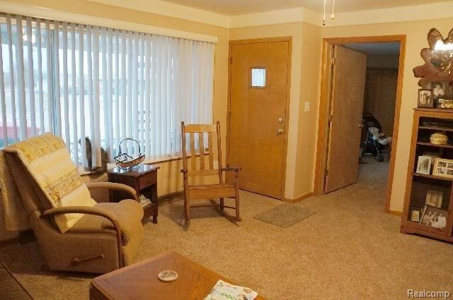 67945 Paschalk Road New Haven, MI 48050 - Photo 4 of 25 #4 living room.JPG