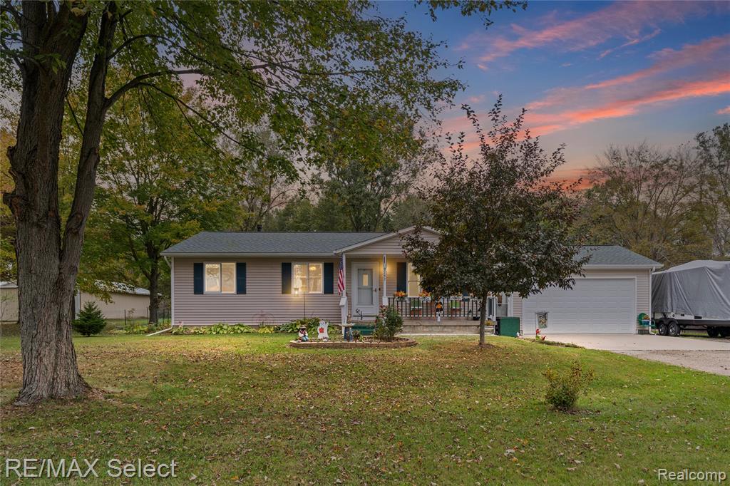 9157 Duffield Road Montrose, MI 48457 - Photo 1 of 44