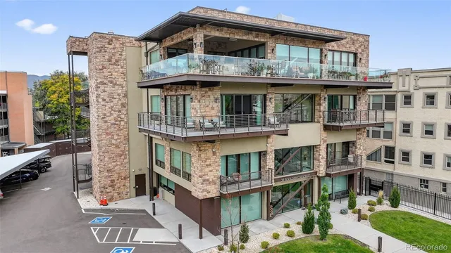 a view of a large building with a lot of windows