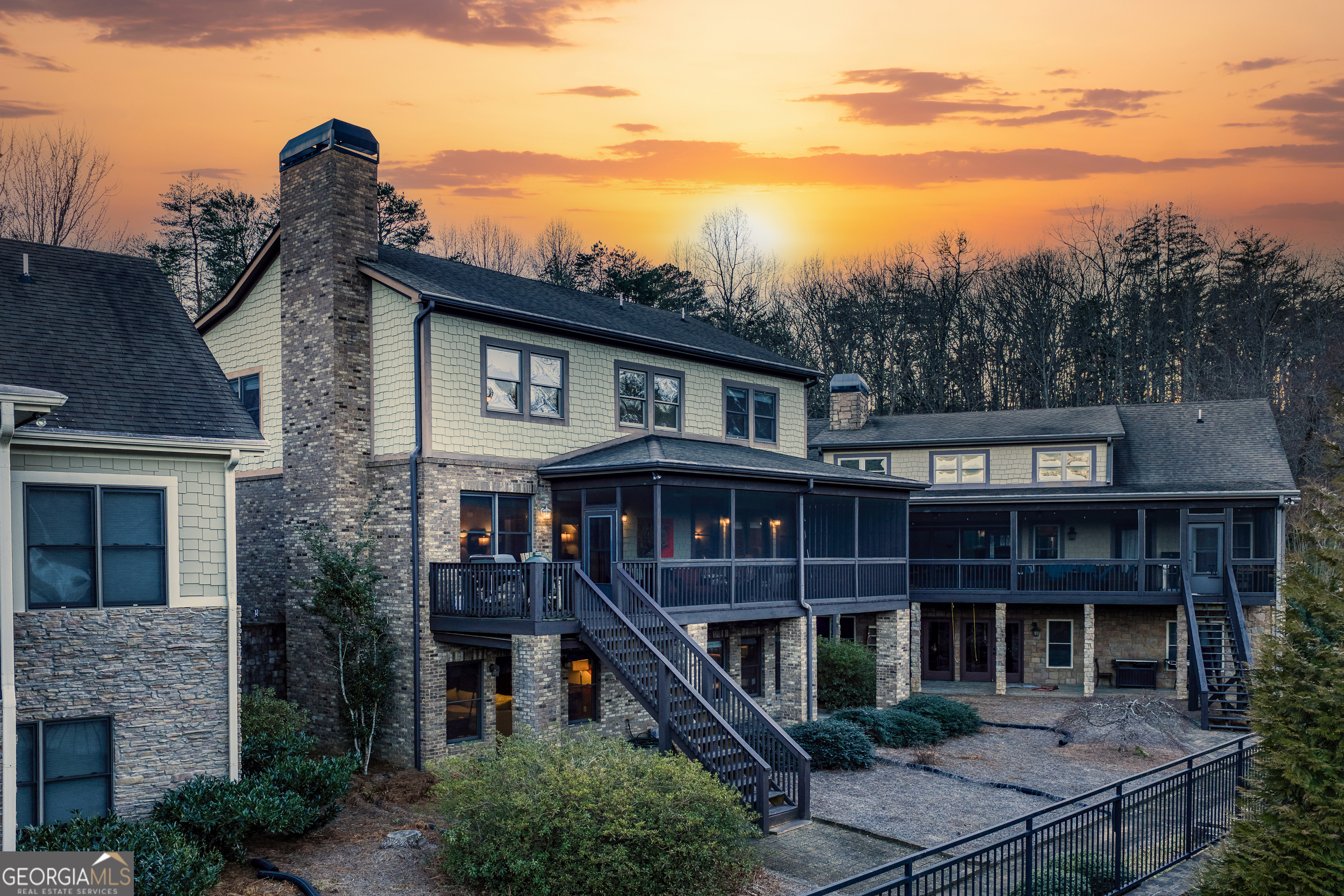 43 Seasons View Court Clarkesville, GA 30523 - Photo 3 of 101