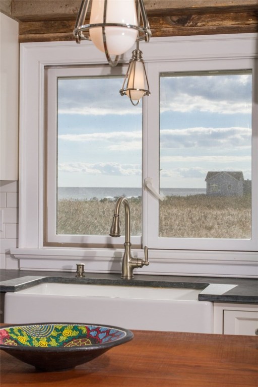 682 West Beach Road Charlestown, RI 02813 - Photo 8 of 40