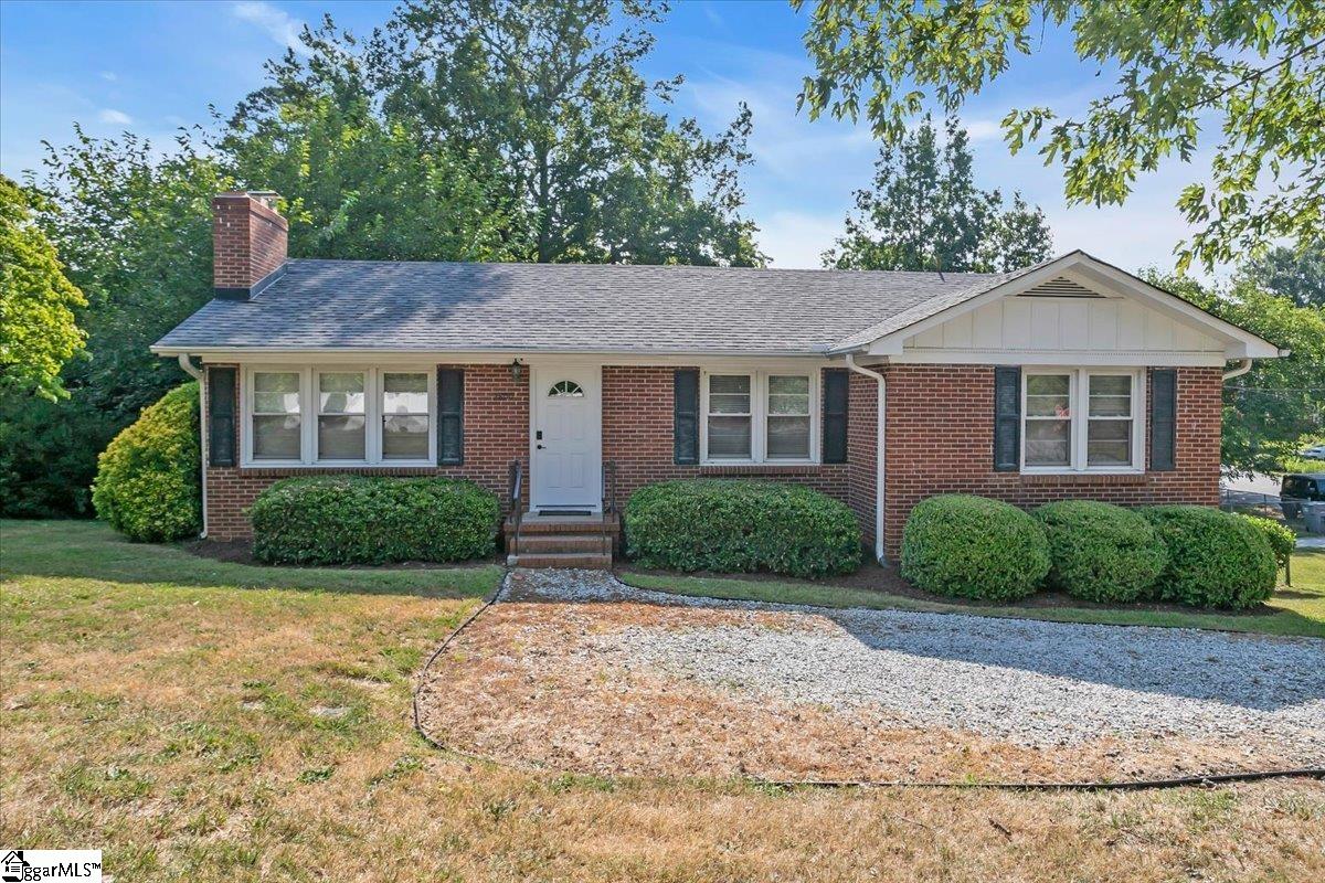2800 Edwards Road Taylors, SC 29687 - Photo 1 of 42 Gallery Image 1