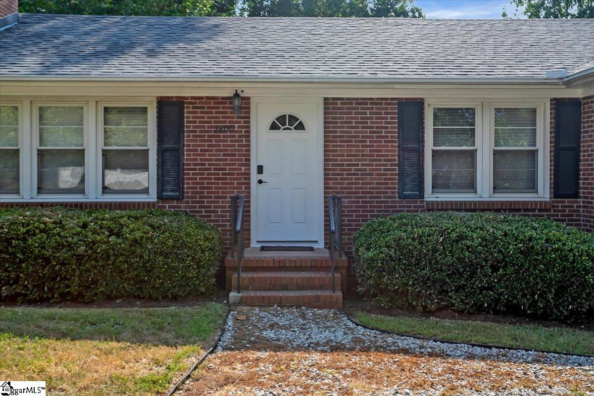 2800 Edwards Road Taylors, SC 29687 - Photo 2 of 42 Gallery Image 2