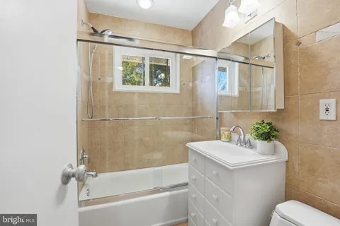 $469,000 | 5364 Pooks Hill Road, Bethesda, MD 20814