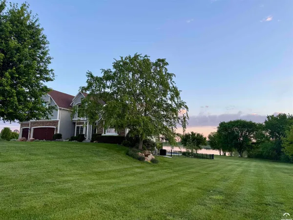 $1,285,000 | 1824 North 700 Road, Baldwin City, KS 66006