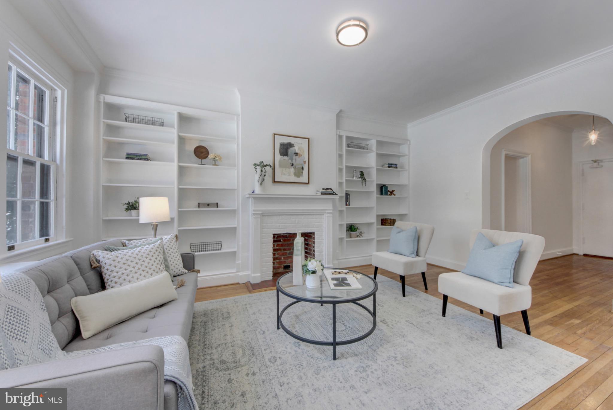 3020 Tilden Street Northwest, Unit 104 Washington, DC 20008 - Photo 5 of 40 Built-in bookcases
