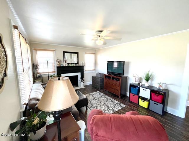 329 Gibbs Road New Bern, NC 28560 - Photo 5 of 23 IMG_8083