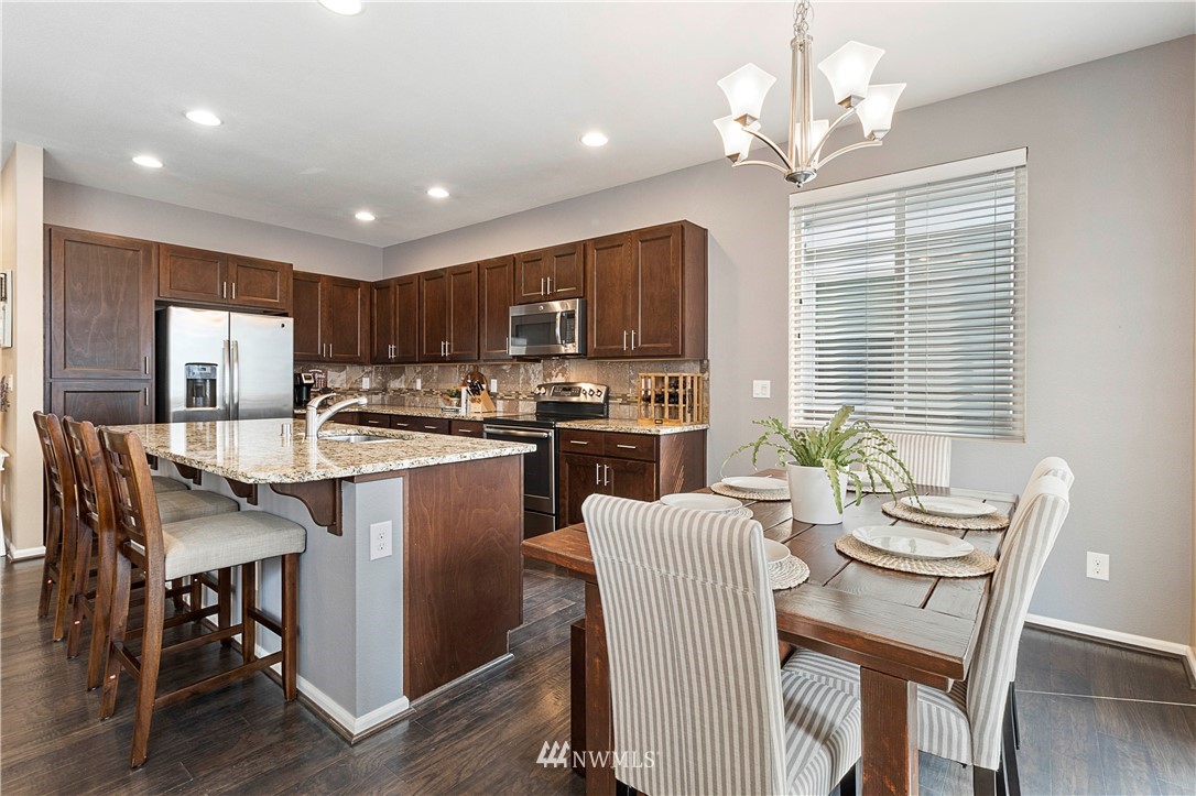 6632 High Point Drive Southwest Seattle, WA 98126 - Photo 11 of 39 Gallery Image 11