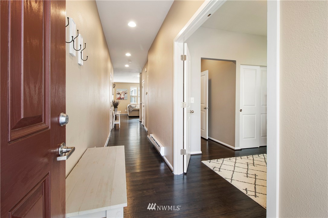 6632 High Point Drive Southwest Seattle, WA 98126 - Photo 3 of 39 Gallery Image 3