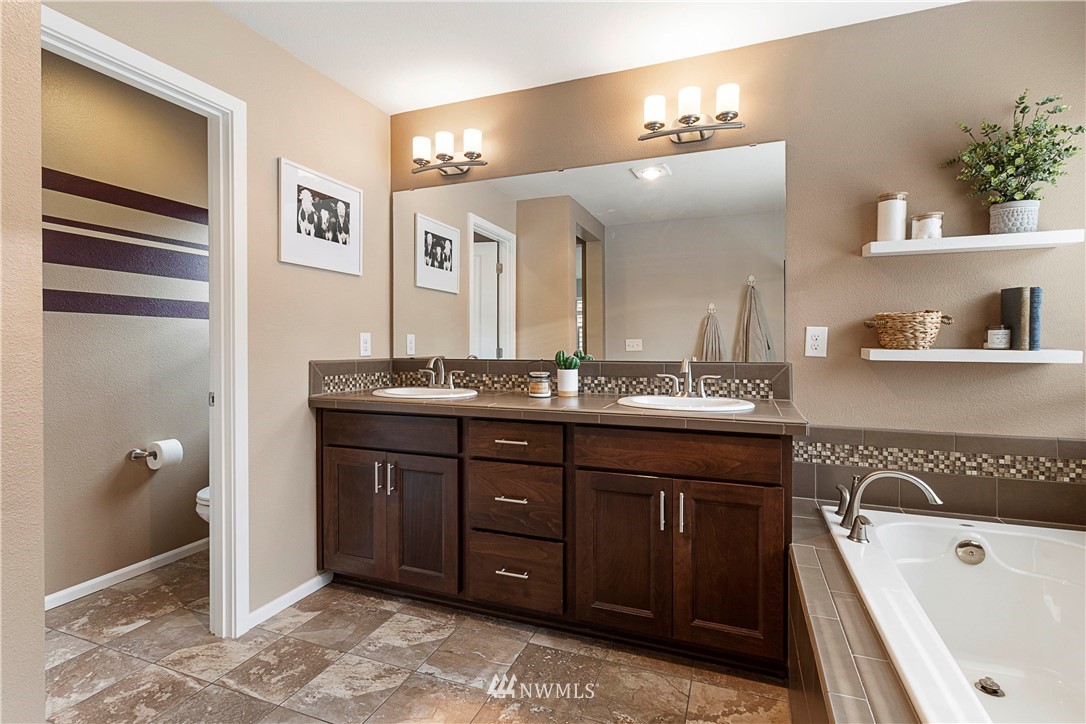 6632 High Point Drive Southwest Seattle, WA 98126 - Photo 21 of 39 Gallery Image 21