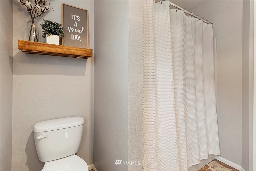 6632 High Point Drive Southwest Seattle, WA 98126 - Photo 29 of 39 Gallery Image 29