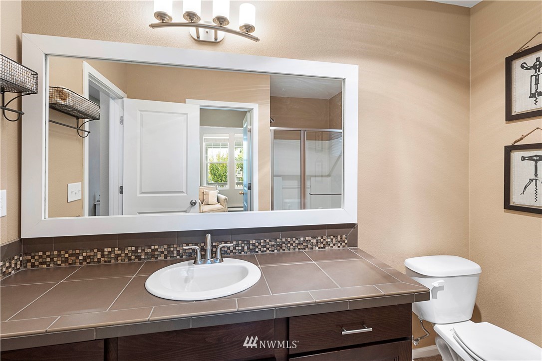 6632 High Point Drive Southwest Seattle, WA 98126 - Photo 6 of 39 Gallery Image 6